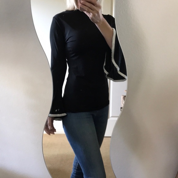 ✨Black With White Trim Ruffled Flared Sleeved Top✨ - Picture 5 of 6